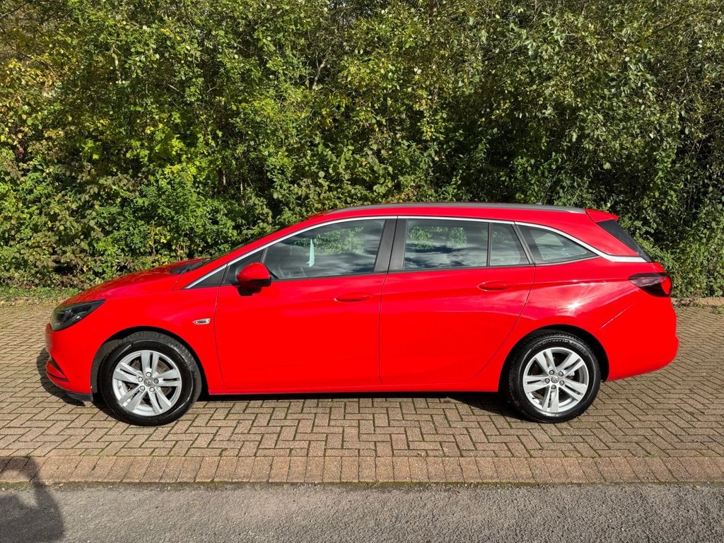 Used Vauxhall Astra 2017 for sale - 76210073: Photo 2