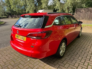 Used Vauxhall Astra 2017 for sale - 76210073: Photo