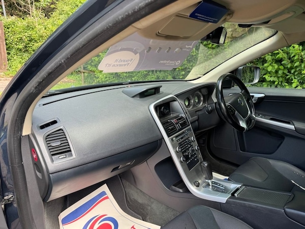 Used Volvo XC60 2010 for sale - 75087085: Photo 11