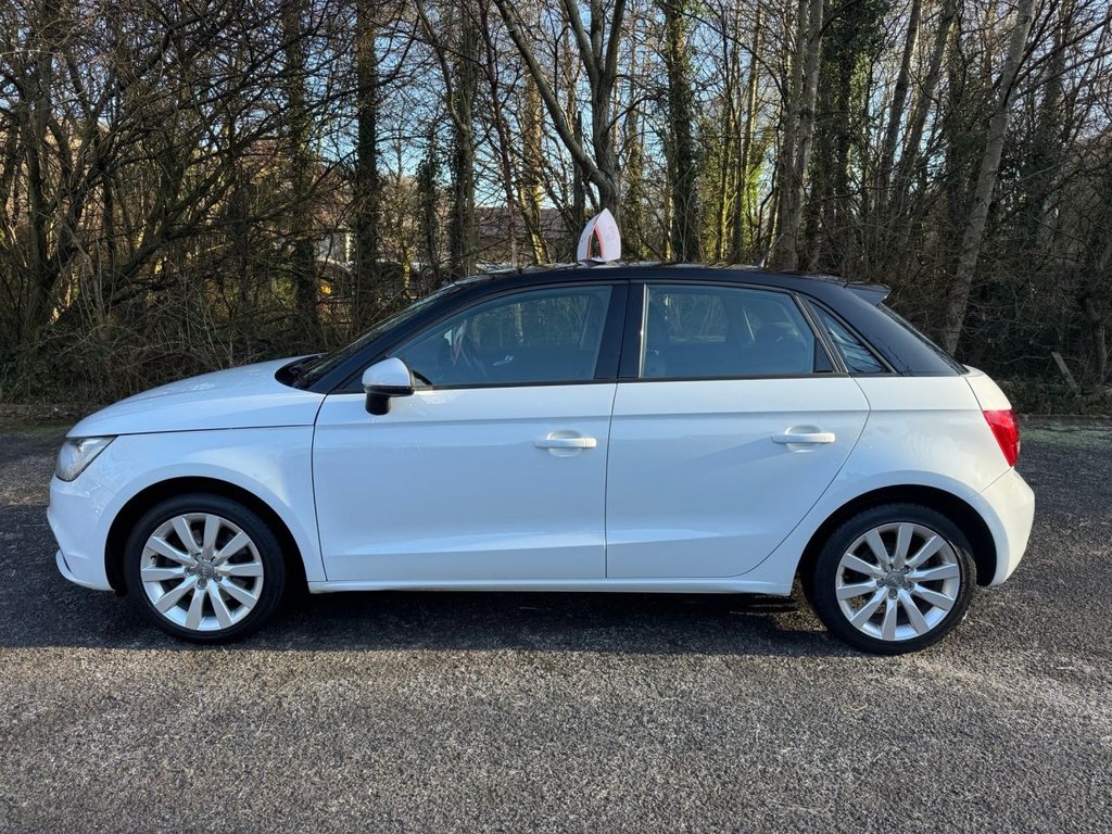 Used Audi A1 2015 for sale - 77161632: Photo 2