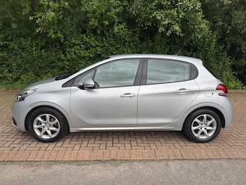 Used Peugeot 208 2016 for sale - 75062536: Photo