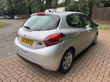 Used Peugeot 208 2016 for sale - 75062536: Photo