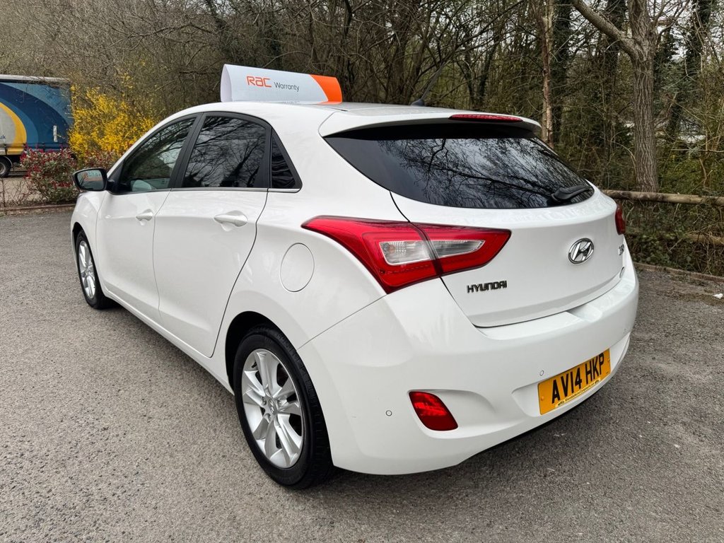 Used Hyundai i30 2014 for sale - 77991522: Photo 4