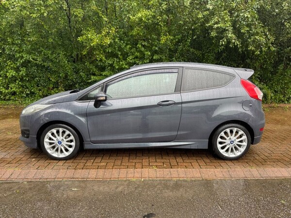 Used Ford Fiesta 2014 for sale - 75985863: Photo 2