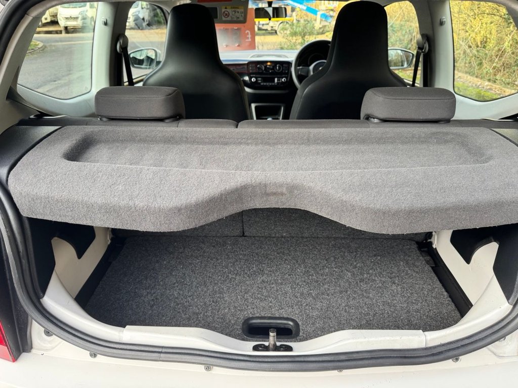 Used Volkswagen up! 2014 for sale - 77436905: Photo 9