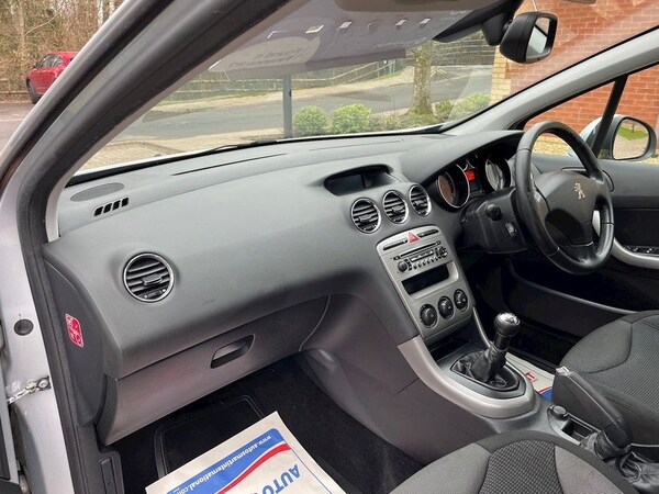 Used Peugeot 308 2011 for sale - 71504243: Photo 11