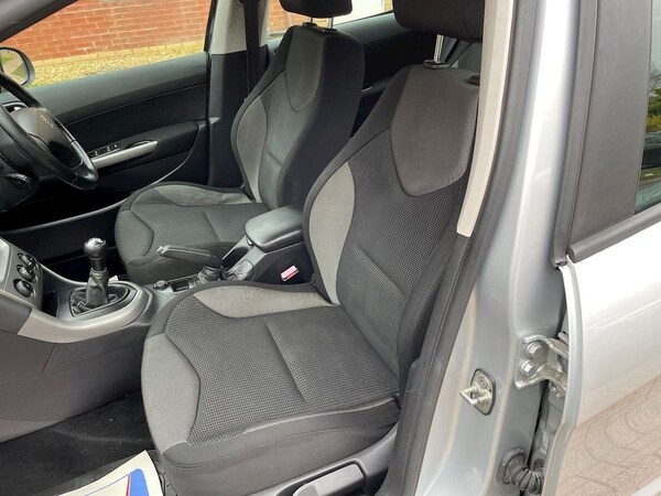 Used Peugeot 308 2011 for sale - 71504243: Photo 14