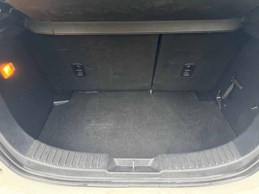 Used Mazda Mazda2 2015 for sale - 76711567: Photo 9