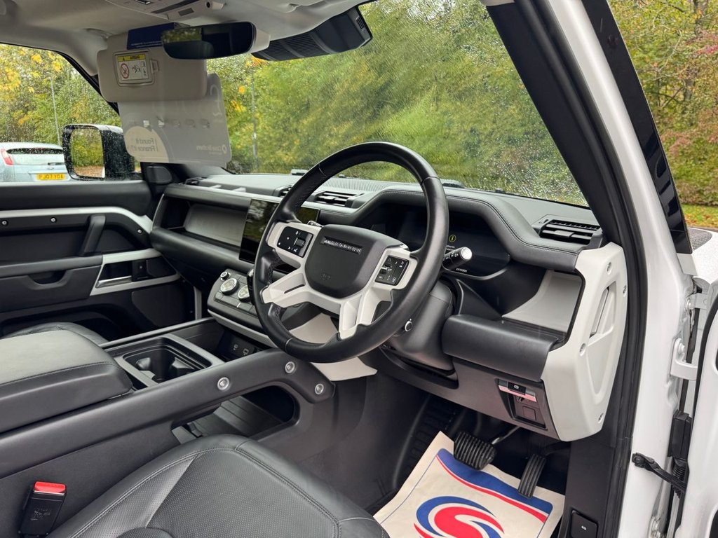 Used Land Rover Defender 2024 for sale - 76356721: Photo 10