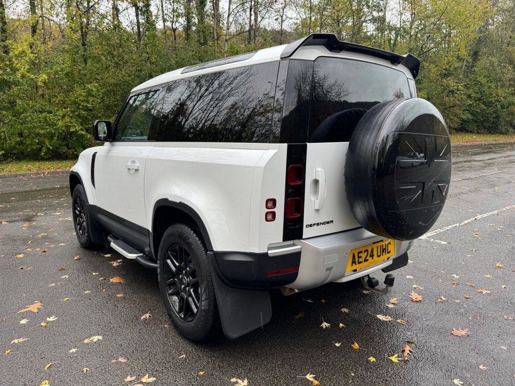 Used Land Rover Defender 2024 for sale - 76356721: Photo 3