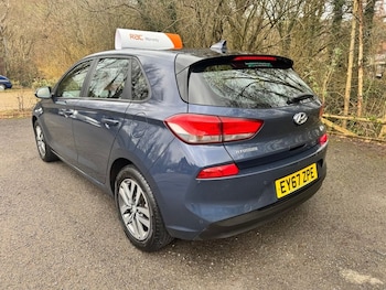 Used Hyundai i30 2017 for sale - 77720298: Photo