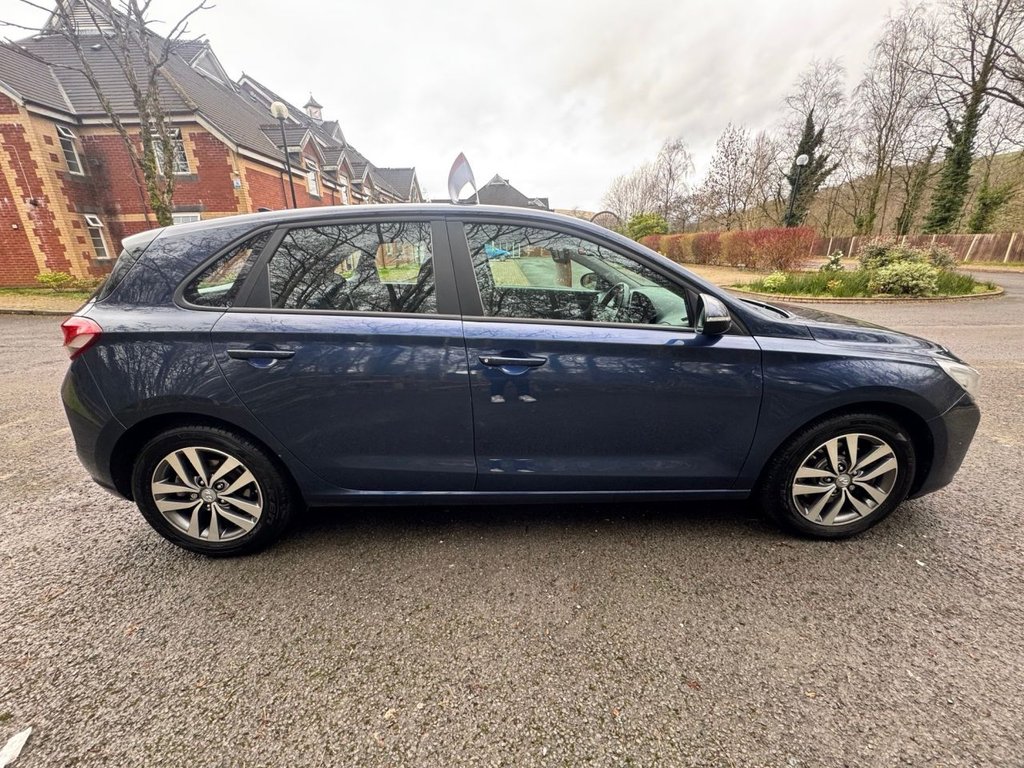 Used Hyundai i30 2017 for sale - 77720298: Photo 7