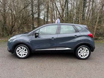 Used Renault Captur 2017 for sale - 77027471: Photo