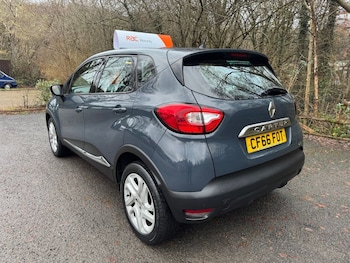 Used Renault Captur 2017 for sale - 77027471: Photo