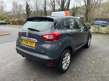 Used Renault Captur 2017 for sale - 77027471: Photo