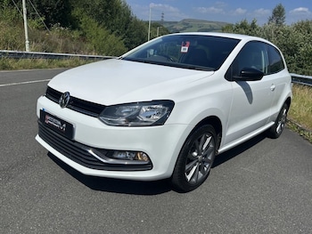 Used Volkswagen Polo 2015 for sale - 75359627: Photo