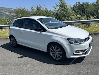 Used Volkswagen Polo 2015 for sale - 75359627: Photo