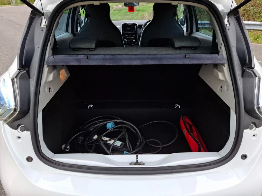 Used Renault Zoe 2016 for sale - 76236115: Photo 10