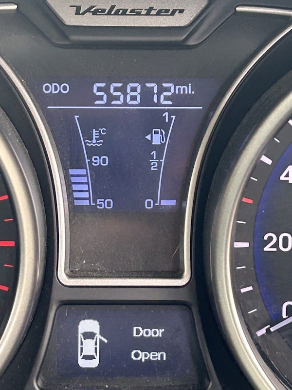 Used Hyundai Veloster 2013 for sale - 75347336: Photo 16