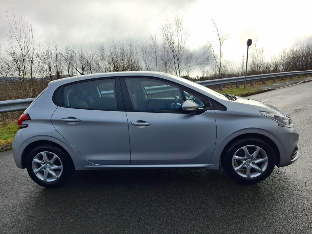Used Peugeot 208 2016 for sale - 77692660: Photo 4