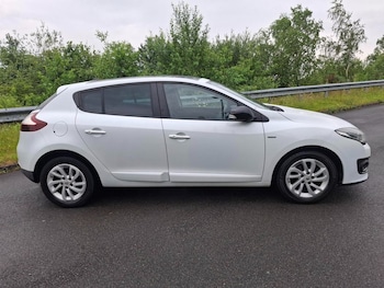 Used Renault Megane 2015 for sale - 78974672: Photo
