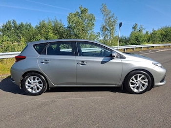 Used Toyota Auris 2017 for sale - 79166203: Photo