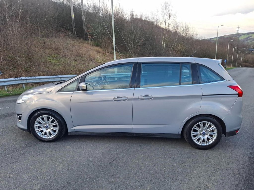Used Ford Grand C-Max 2011 for sale - 77835106: Photo 4
