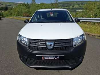 Used Dacia Sandero 2015 for sale - 74997479: Photo