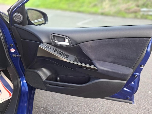 Used Honda Civic 2013 for sale - 76210042: Photo 19