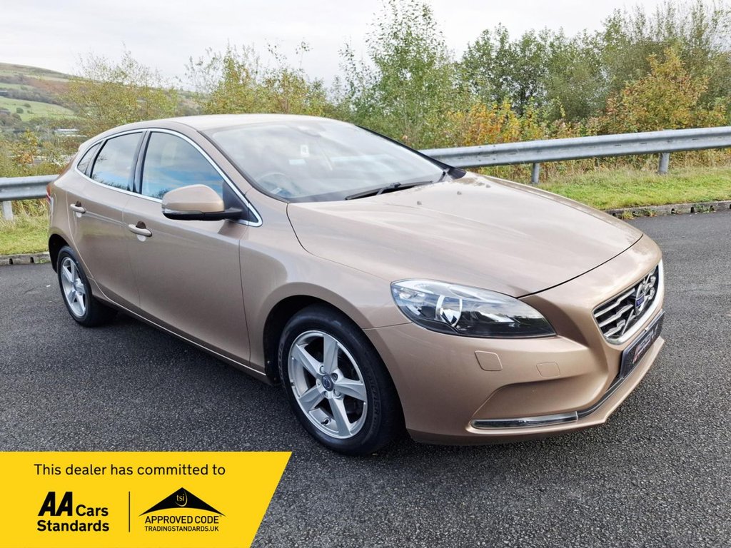 Used Volvo V40 2015 for sale - 76345364: Photo 1