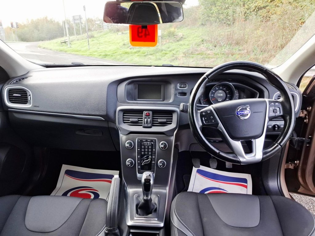 Used Volvo V40 2015 for sale - 76345364: Photo 10