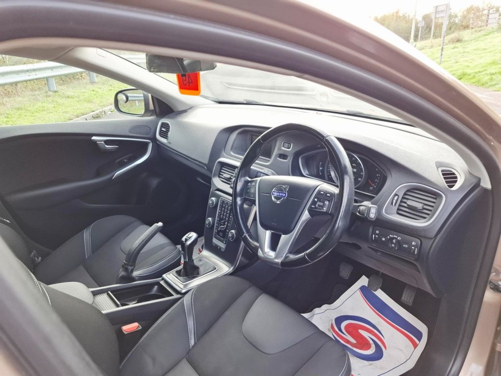 Used Volvo V40 2015 for sale - 76345364: Photo 12