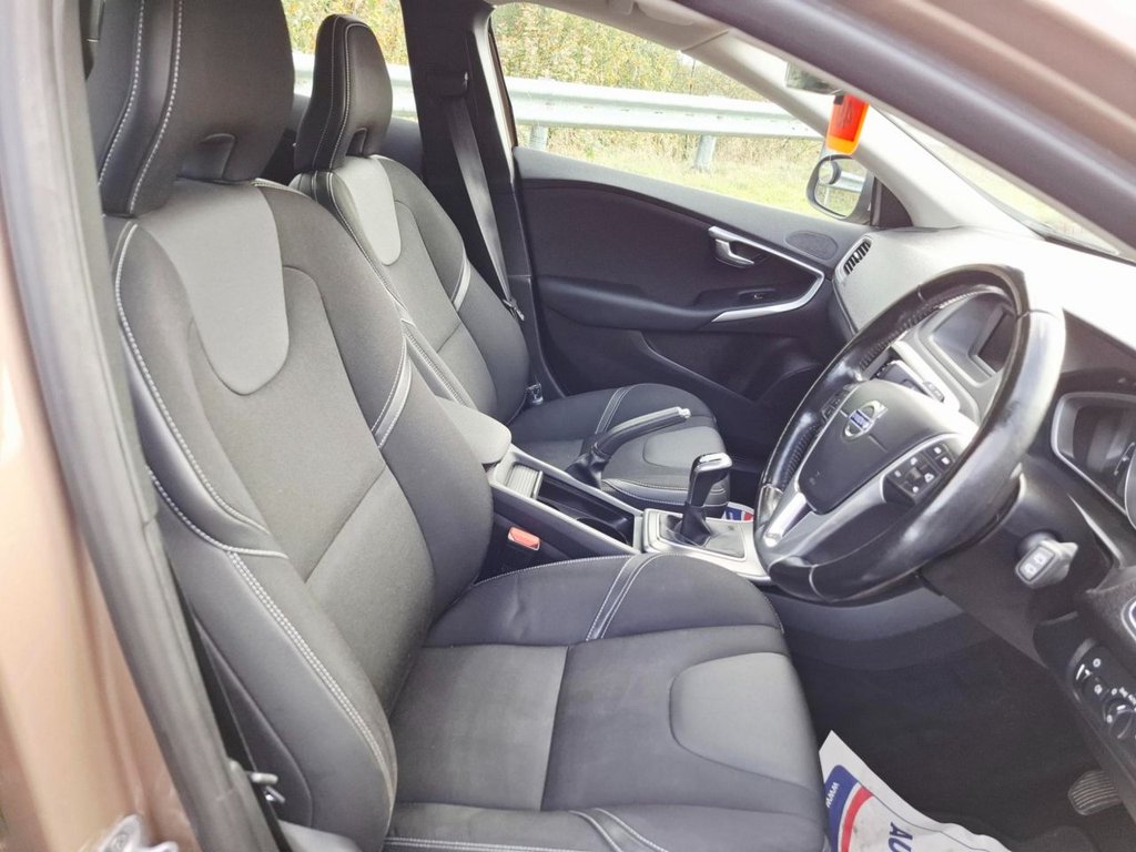 Used Volvo V40 2015 for sale - 76345364: Photo 14