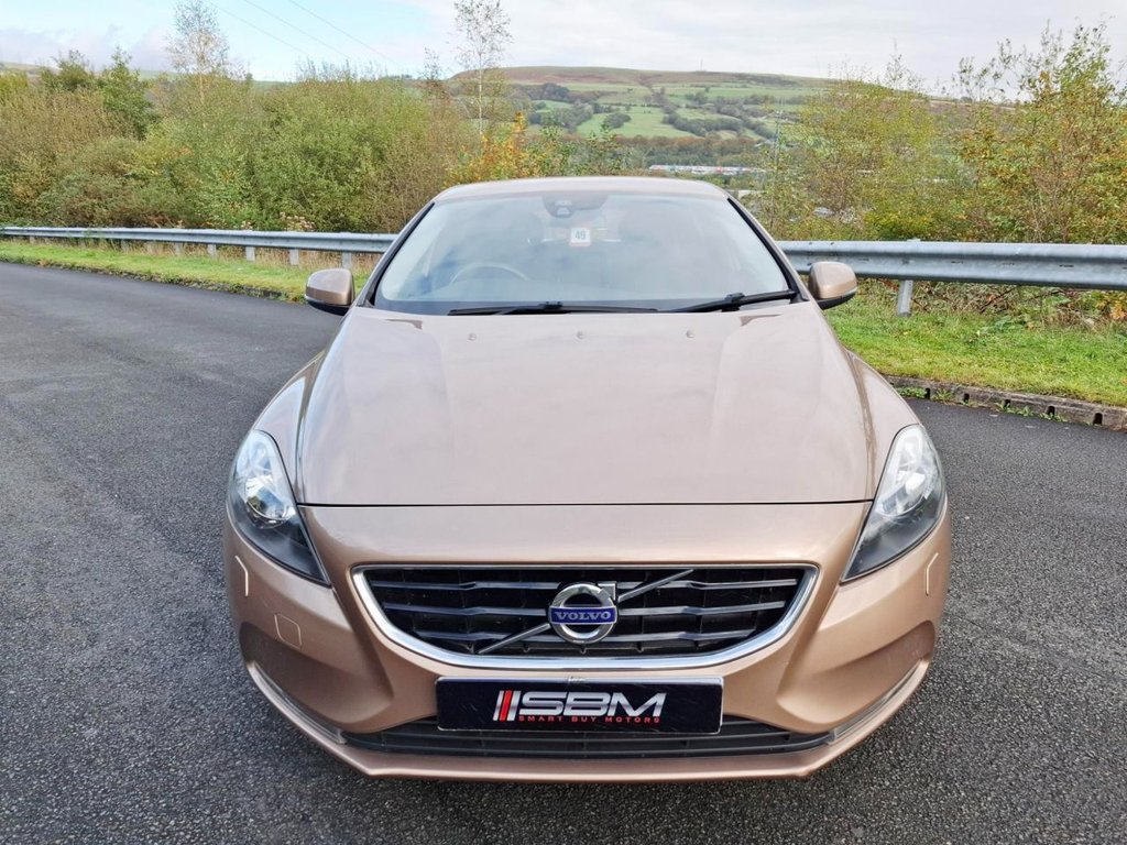 Used Volvo V40 2015 for sale - 76345364: Photo 3