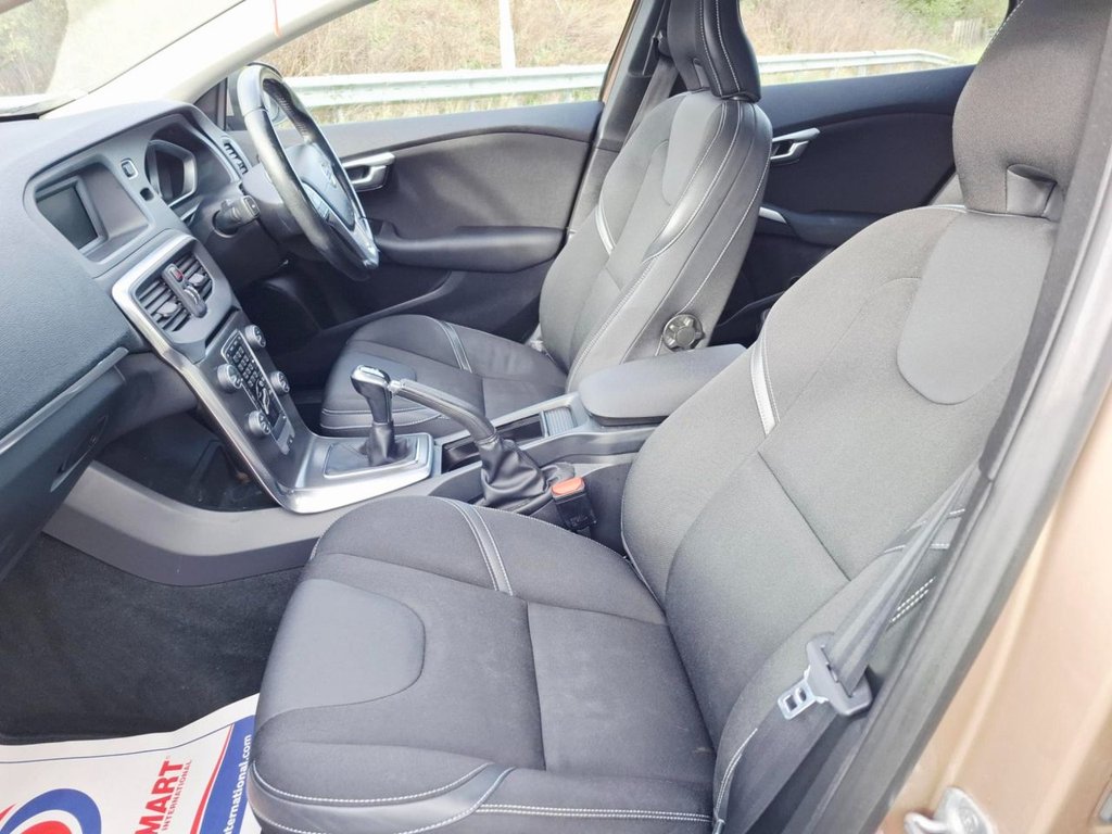 Used Volvo V40 2015 for sale - 76345364: Photo 9