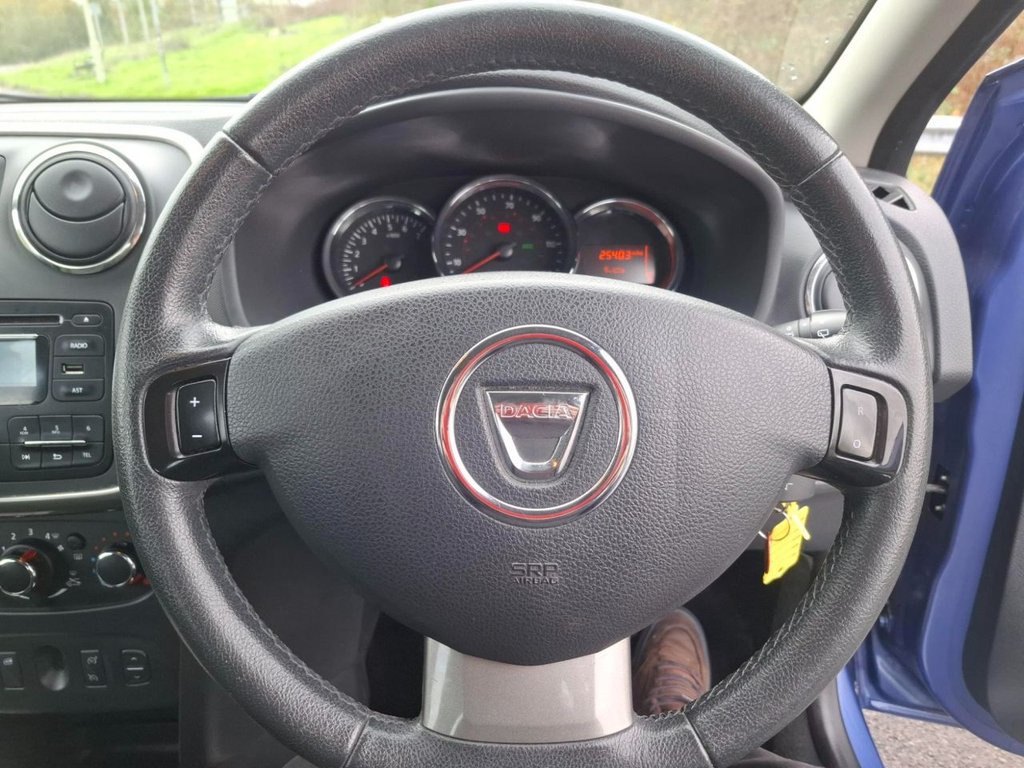Used Dacia Sandero 2014 for sale - 76395816: Photo 14