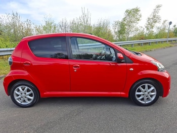 Used Toyota AYGO 2013 for sale - 78350348: Photo