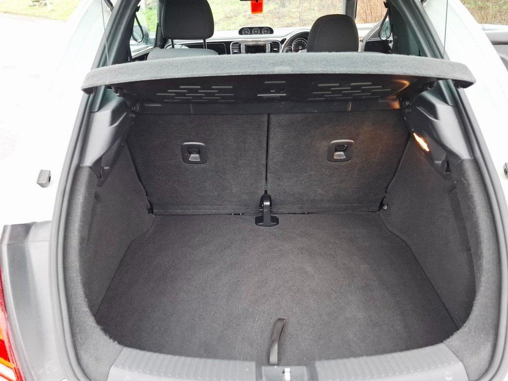 Used Volkswagen Beetle 2015 for sale - 77056427: Photo 19