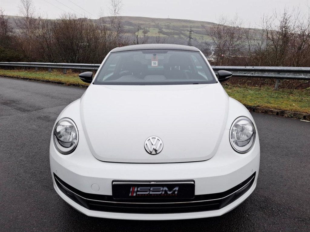 Used Volkswagen Beetle 2015 for sale - 77056427: Photo 2