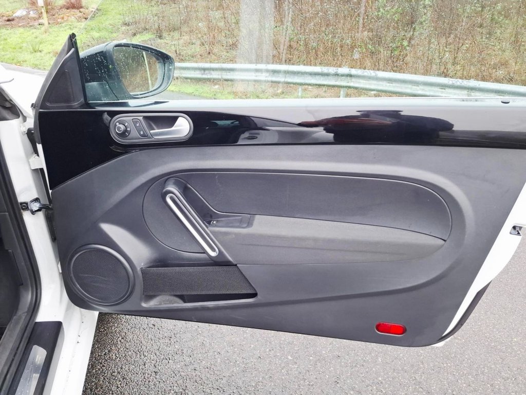 Used Volkswagen Beetle 2015 for sale - 77056427: Photo 20