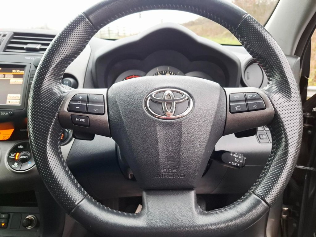 Used Toyota RAV4 2011 for sale - 76216853: Photo 16