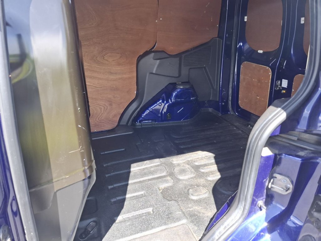 Used Ford Transit Courier 2018 for sale - 77571843: Photo 17