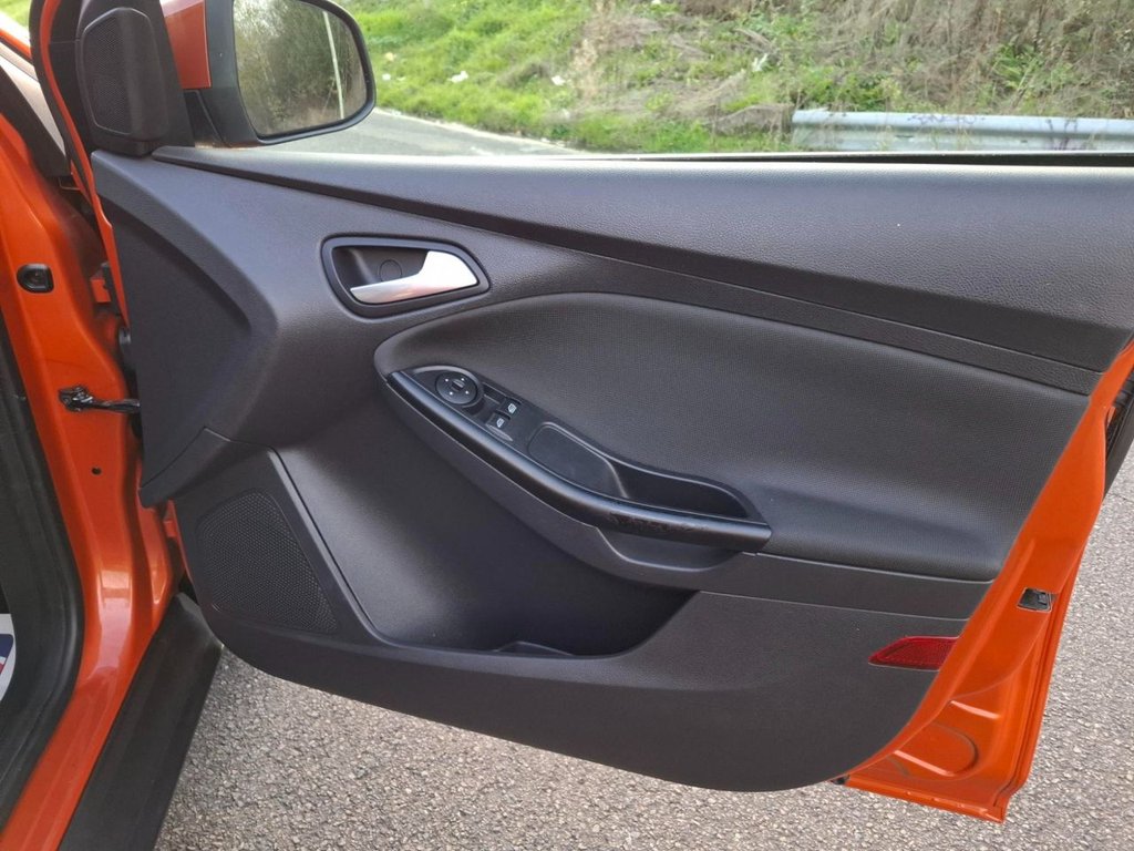 Used Ford Focus 2012 for sale - 76061885: Photo 20