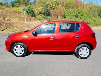 Used Dacia Sandero 2016 for sale - 79518548: Photo