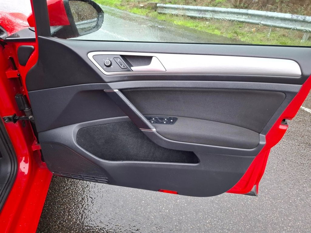 Used Volkswagen Golf 2015 for sale - 76768407: Photo 20