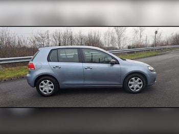 Used Volkswagen Golf 2010 for sale - 77037703: Photo