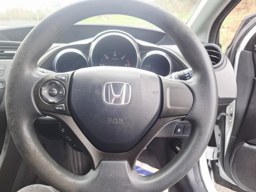 Used Honda Civic 2014 for sale - 76590936: Photo 12