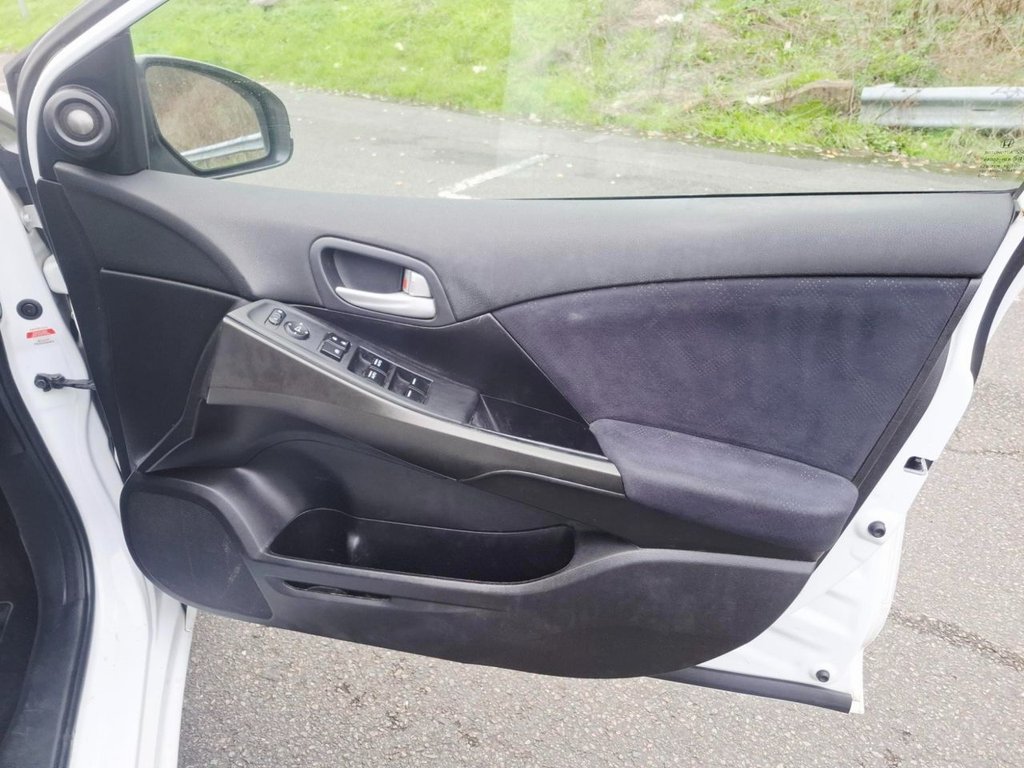 Used Honda Civic 2014 for sale - 76590936: Photo 18