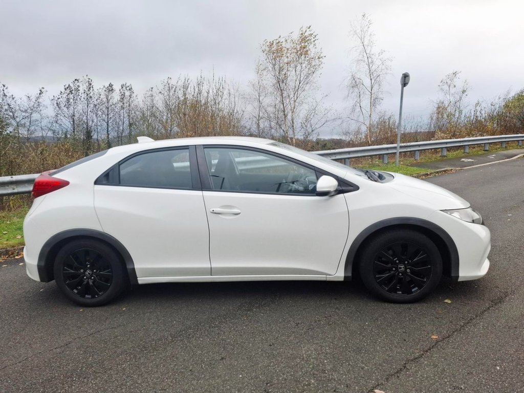 Used Honda Civic 2014 for sale - 76590936: Photo 5