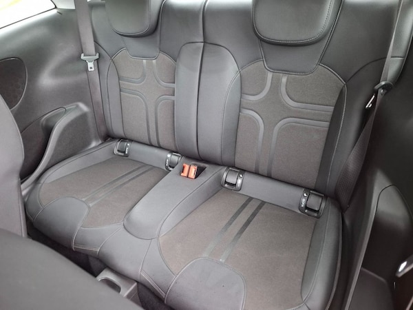 Used Vauxhall ADAM 2015 for sale - 76010346: Photo 15